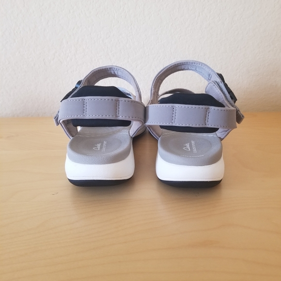 Clarks Cloudsteppers Sandals Women's Size 10M - Picture 3 of 14